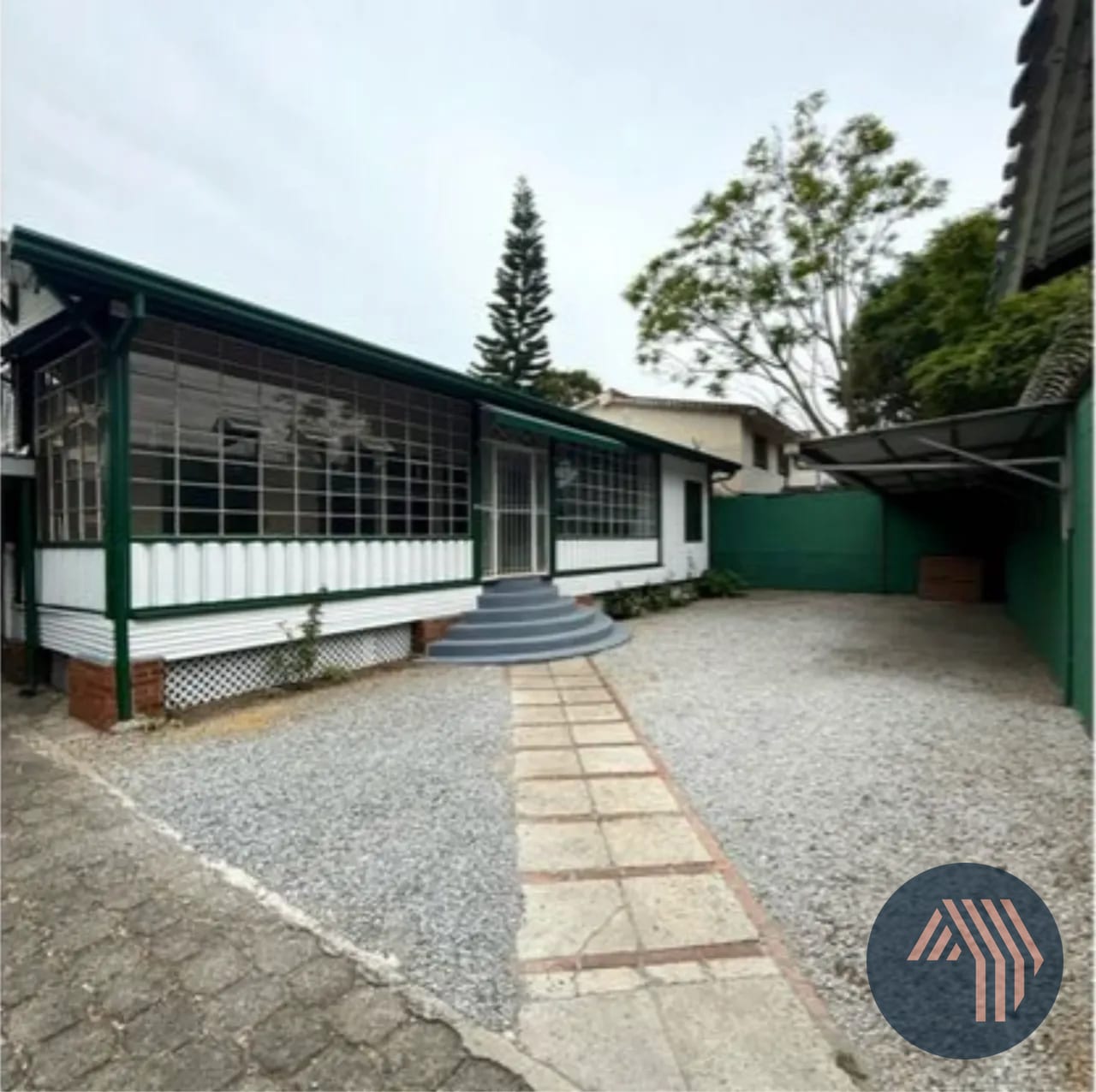 Alquiler de Amplia y Céntrica Casa - Zona 13 — Casa en Alquiler en Zona 13, Guatemala, Ciudad — foto 1 de 10