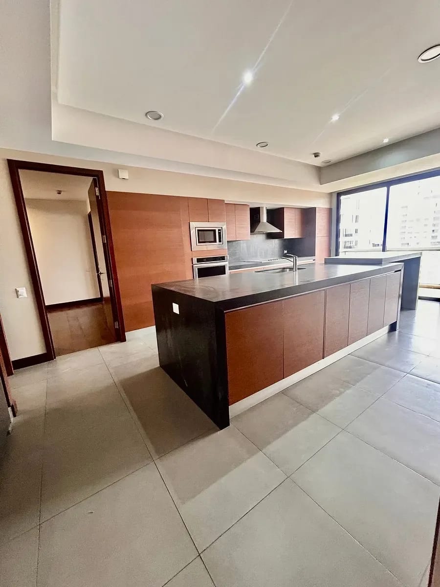 Apartamento en Alquiler en Tiffany 5ta (Vista a la Cañada) — Apartamento en Alquiler en Tiffany 5ta Avenida, Zona 14, Guatemala, Ciudad — foto 7 de 11
