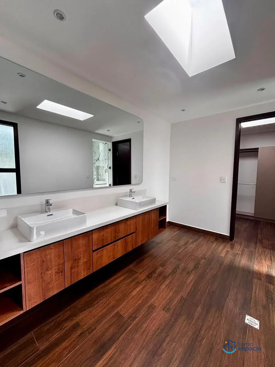 Residencia de Lujo en Venta | Zona 10 — Casa en Venta en Zona 10, Guatemala, Ciudad — foto 4 de 13