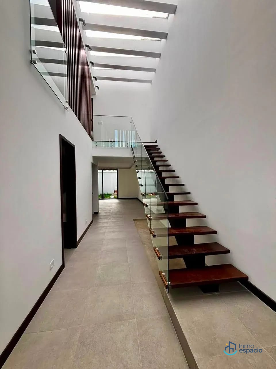 Residencia de Lujo en Venta | Zona 10 — Casa en Venta en Zona 10, Guatemala, Ciudad — foto 9 de 13