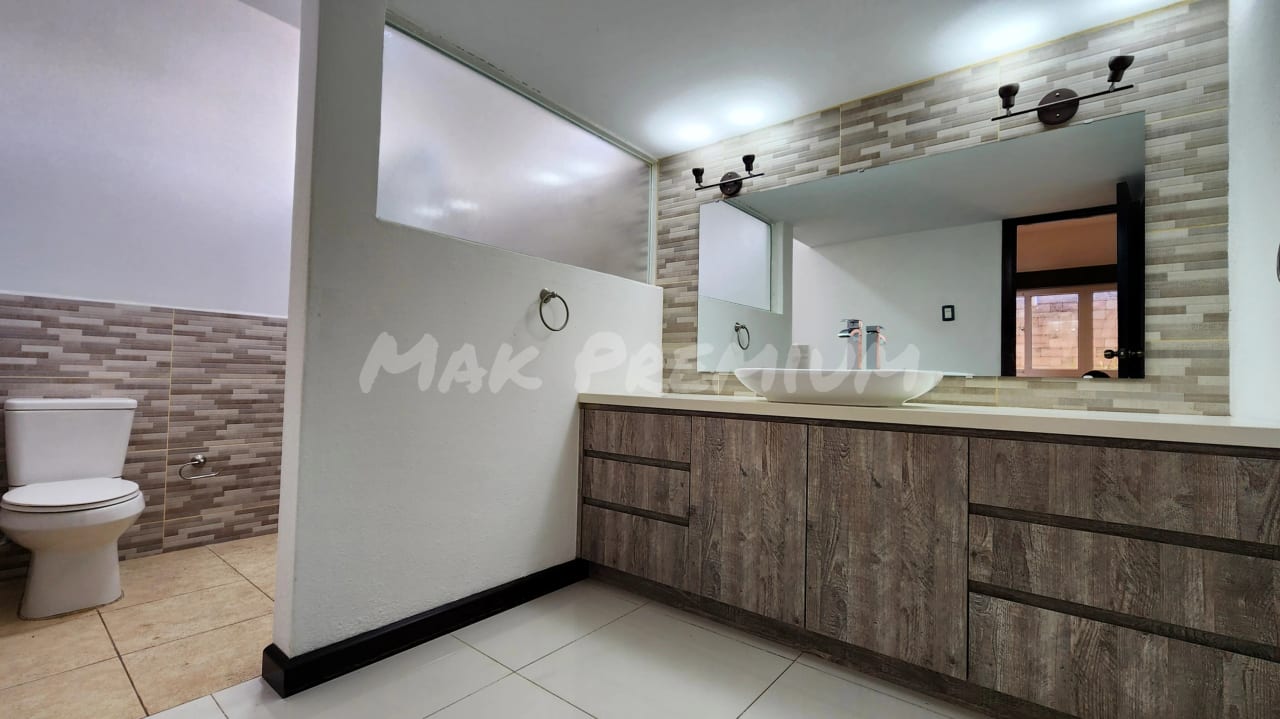 Casa en Oakland z10 RENTA dentro de garita remodelada — Casa en Alquiler en Zona 10, Guatemala, Ciudad — foto 11 de 13