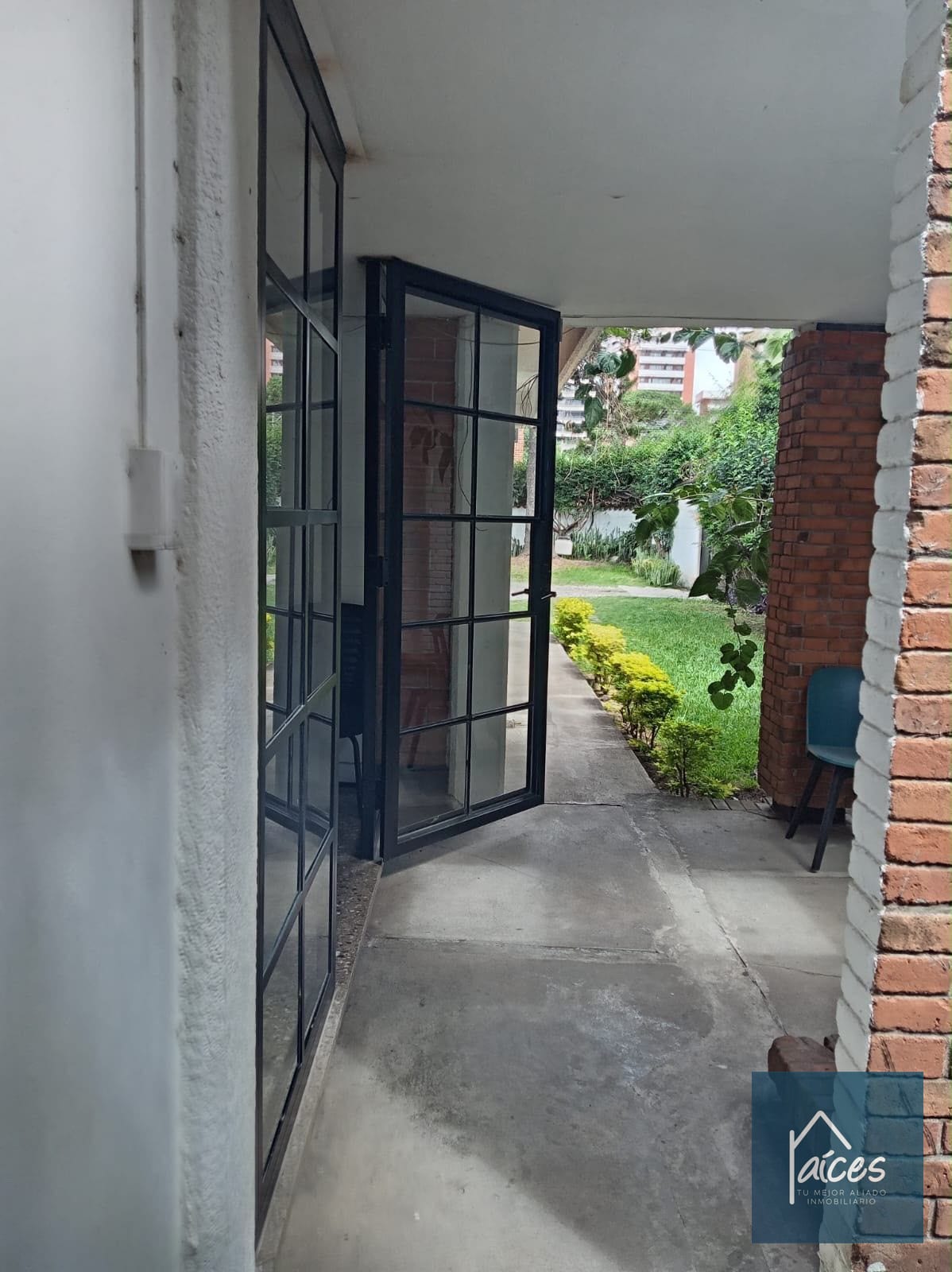 Casa para oficina en renta Zona 10 (D) — Casa en Alquiler en Zona 10, Guatemala, Ciudad — foto 2 de 11