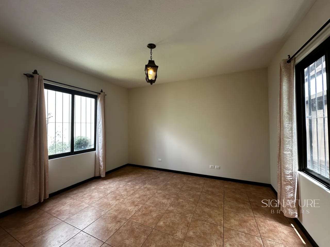 Casa en Venta - Lazos de Fraijanes, Km. 20, Fraijanes — Casa en Venta en Fraijanes, Carretera a El Salvador, Guatemala, Ciudad — foto 5 de 16