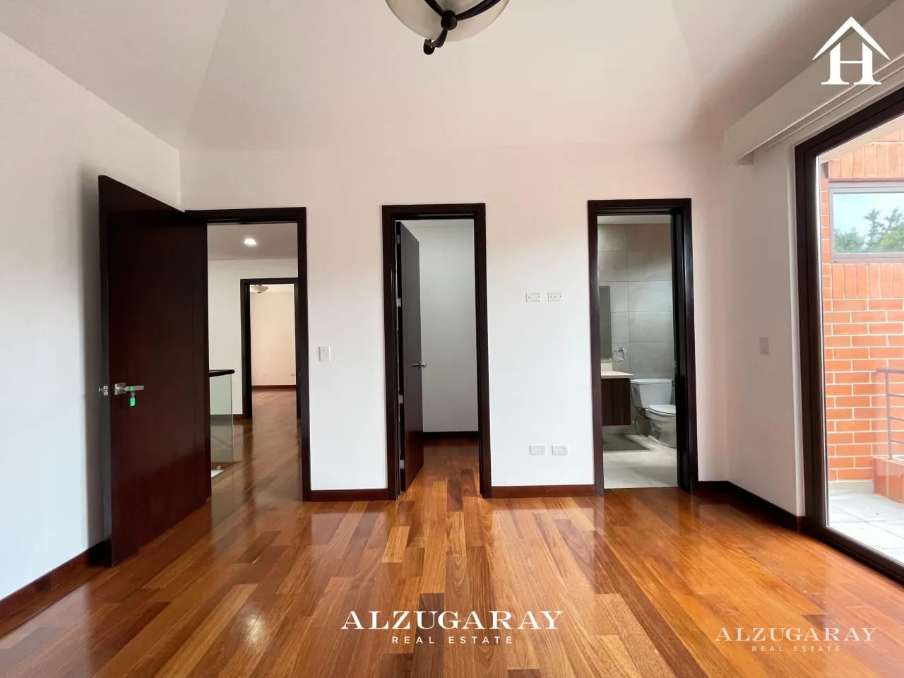 Casa Grande C/ Jardín y Pérgola - 4 Hab / Condado Concepción CAES — Casa en Alquiler en Pradera Concepción, Carretera a El Salvador, Guatemala, Ciudad — foto 11 de 15