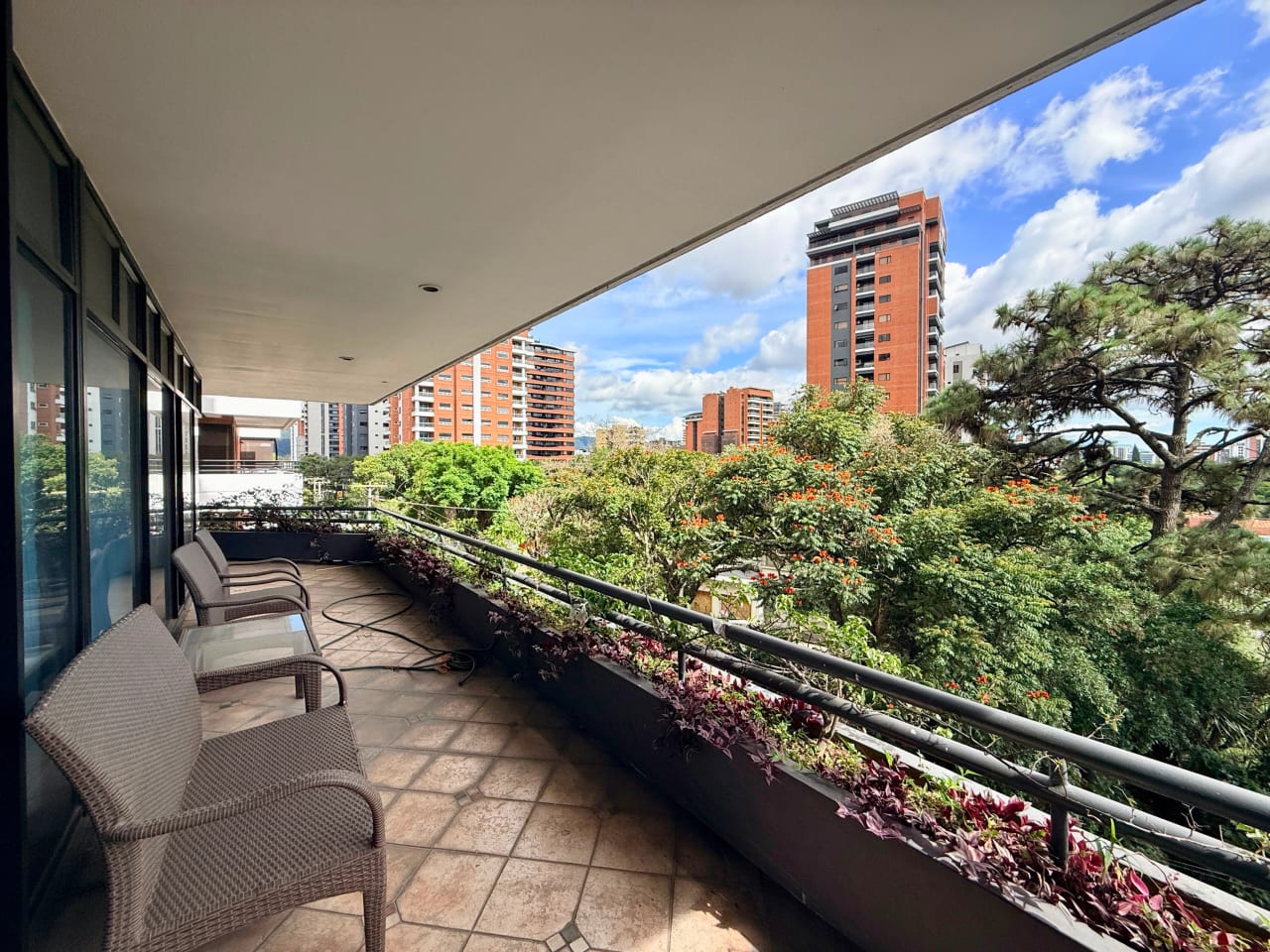 Apartamento amueblado en alquiler en L'excellence zona 14 — Apartamento en Alquiler en Zona 14, Guatemala, Ciudad — foto 5 de 17