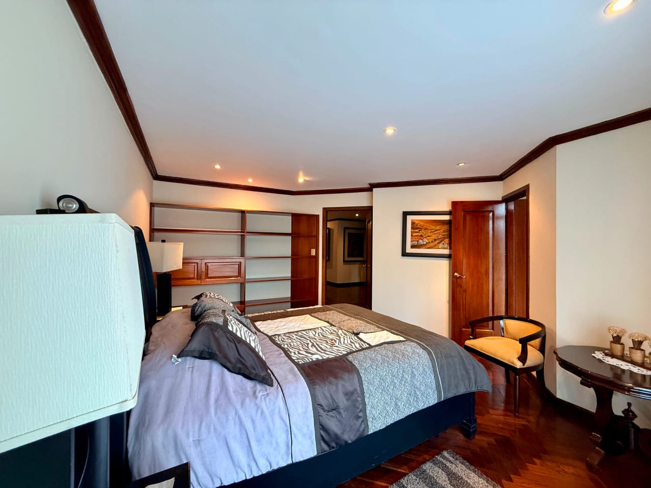 Apartamento amueblado en alquiler en L'excellence zona 14 — Apartamento en Alquiler en Zona 14, Guatemala, Ciudad — foto 16 de 17