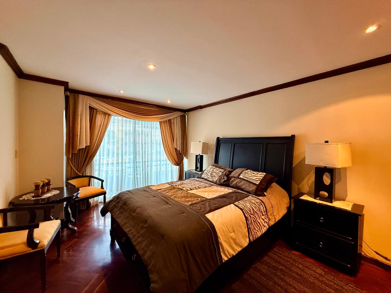 Apartamento amueblado en alquiler en L'excellence zona 14 — Apartamento en Alquiler en Zona 14, Guatemala, Ciudad — foto 17 de 17