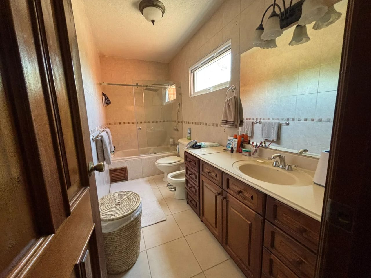 Casa en venta en Colinas de Castel km 20 Fraijanes — Casa en Venta en Carretera a El Salvador, Guatemala, Ciudad — foto 2 de 17