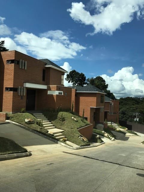 Casas en Venta Antaria II Bellas Luces — Casa en Venta en Santa Catarina Pinula, Guatemala, Ciudad — foto 1 de 14