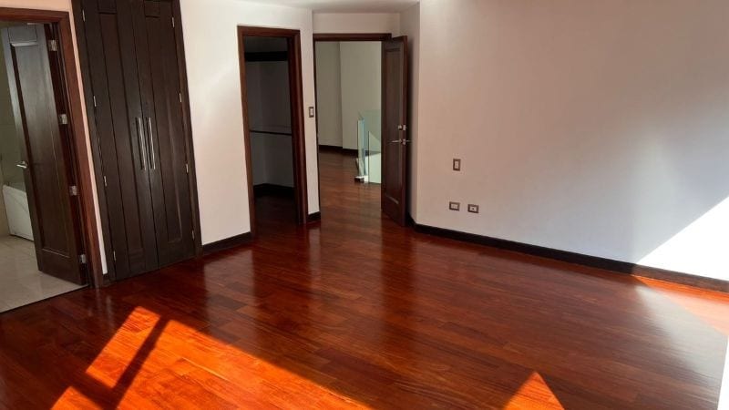Verdino Apartamento de 2 Niveles en Venta Zona 15 Vista Hermosa I — Apartamento en Venta en Verdino, Zona 15, Guatemala, Ciudad — foto 4 de 11