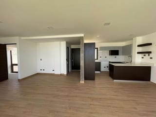 Moderna Casa en Venta | Zona 15, Colonia la Isla — Casa en Venta en El Maestro II, Zona 15, Guatemala, Ciudad — miniatura 13 de 17
