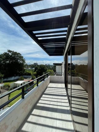 Moderna Casa en Venta | Zona 15, Colonia la Isla — Casa en Venta en El Maestro II, Zona 15, Guatemala, Ciudad — miniatura 6 de 17