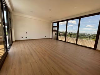 Moderna Casa en Venta | Zona 15, Colonia la Isla — Casa en Venta en El Maestro II, Zona 15, Guatemala, Ciudad — miniatura 10 de 17