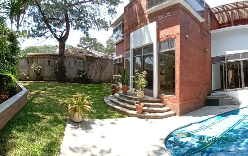 Casa Residencial en Venta en Zona 16 Kanajuyú II — Casa en Venta en Zona 16, Guatemala, Ciudad — foto 1 de 16