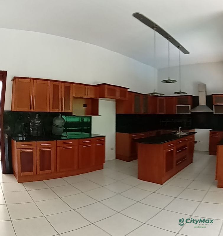Casa Residencial en Venta en Zona 16 Kanajuyú II — Casa en Venta en Zona 16, Guatemala, Ciudad — foto 13 de 16