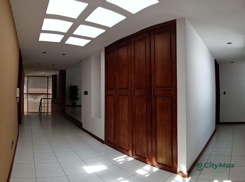 Casa Residencial en Venta en Zona 16 Kanajuyú II — Casa en Venta en Zona 16, Guatemala, Ciudad — foto 7 de 16