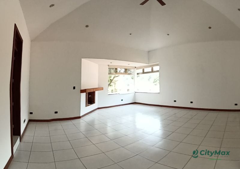 Casa Residencial en Venta en Zona 16 Kanajuyú II — Casa en Venta en Zona 16, Guatemala, Ciudad — foto 11 de 16