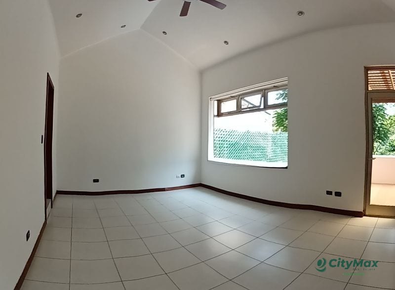 Casa Residencial en Venta en Zona 16 Kanajuyú II — Casa en Venta en Zona 16, Guatemala, Ciudad — foto 12 de 16