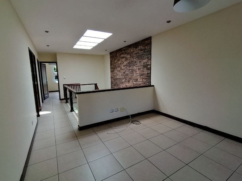 Casa en venta en Ensenada de San Isidro zona 16 — Casa en Alquiler en Ensenada de San Isidro, Zona 16, Guatemala, Ciudad — foto 3 de 12