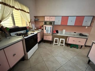 Casa en renta para vivienda u oficina zona 10 — Casa en Alquiler en Zona 10, Guatemala, Ciudad — miniatura 14 de 17