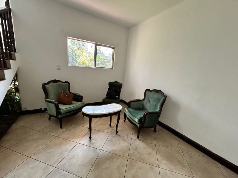 Casa en renta para vivienda u oficina zona 10 — Casa en Alquiler en Zona 10, Guatemala, Ciudad — foto 11 de 17