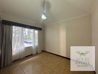 Casa con Amplio Jardín en Alquiler en Portal del Bosque 1, Carretera a El Salvador Km 22.5 — Casa en Alquiler en Portal del Bosque, Carretera a El Salvador, Guatemala, Ciudad — miniatura 2 de 13