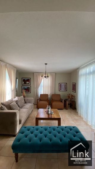 Casa en venta en El naranjo Real Victoria — Casa en Venta en Condado Naranjo, Zona 4 Mixco, Guatemala, Ciudad — miniatura 1 de 9