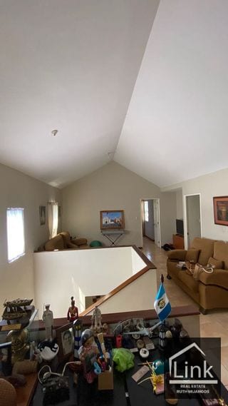 Casa en venta en El naranjo Real Victoria — Casa en Venta en Condado Naranjo, Zona 4 Mixco, Guatemala, Ciudad — miniatura 2 de 9