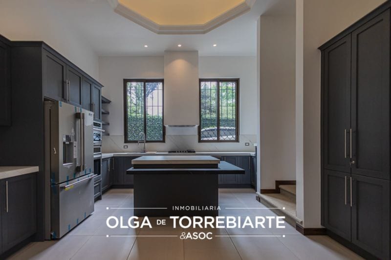 Casa en Condado El Obispo, Antigua Guatemala — Casa en Venta en Antigua, Sacatepéquez — foto 9 de 12