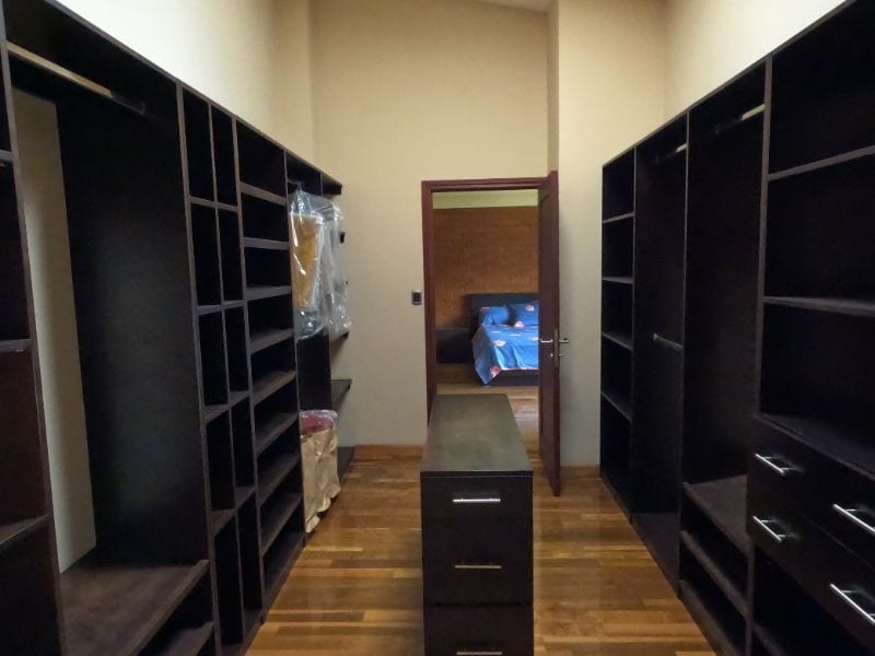 Vendo Lujosa y Amplia Propiedad en Residencial Alto Valle, dentro de El Socorro Km. 12.7 Carretera a El Salvador — Casa en Venta en Alto Valle, Carretera a El Salvador, Guatemala, Ciudad — foto 11 de 17