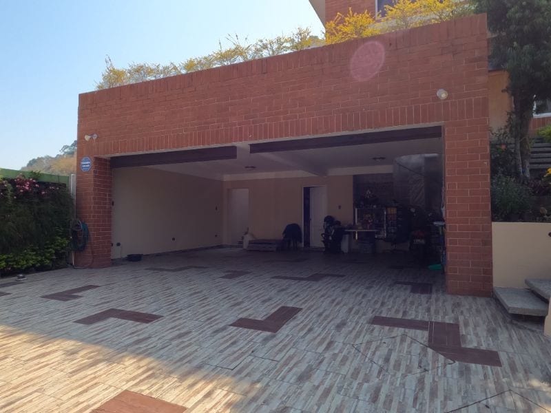 Vendo Lujosa y Amplia Propiedad en Residencial Alto Valle, dentro de El Socorro Km. 12.7 Carretera a El Salvador — Casa en Venta en Alto Valle, Carretera a El Salvador, Guatemala, Ciudad — foto 6 de 17