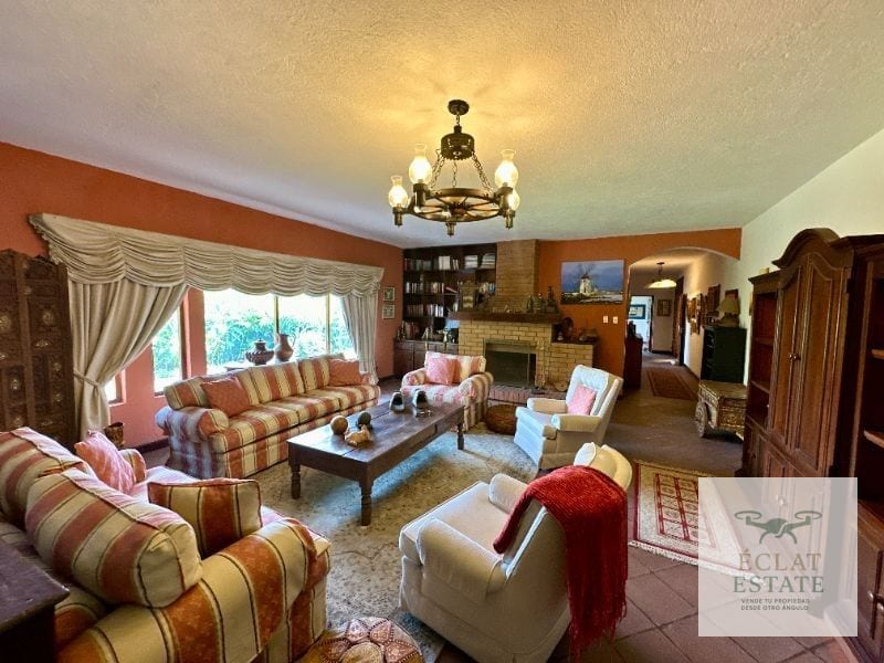 Excepcional Casa Residencial En Renta En San Rafael 1, Km 9 CAES: Grandiosidad y Elegancia en 1,025 m² — Casa en Alquiler en San Rafael, Carretera a El Salvador, Guatemala, Ciudad — foto 11 de 17