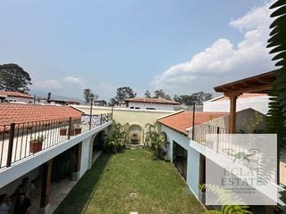 Casa en Venta en Los Franciscanos, Antigua Guatemala: Lujo y Confort — Casa en Venta en Ciudad Vieja, Sacatepéquez — miniatura 4 de 17
