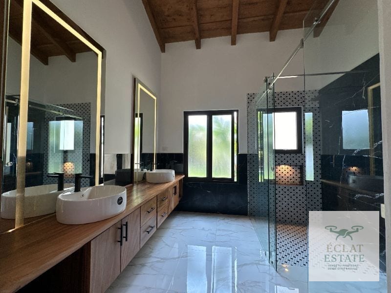 Casa en Venta en Los Franciscanos, Antigua Guatemala: Lujo y Confort — Casa en Venta en Ciudad Vieja, Sacatepéquez — foto 12 de 17