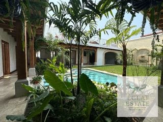Casa en Venta en Los Franciscanos, Antigua Guatemala: Lujo y Confort — Casa en Venta en Ciudad Vieja, Sacatepéquez — miniatura 5 de 17