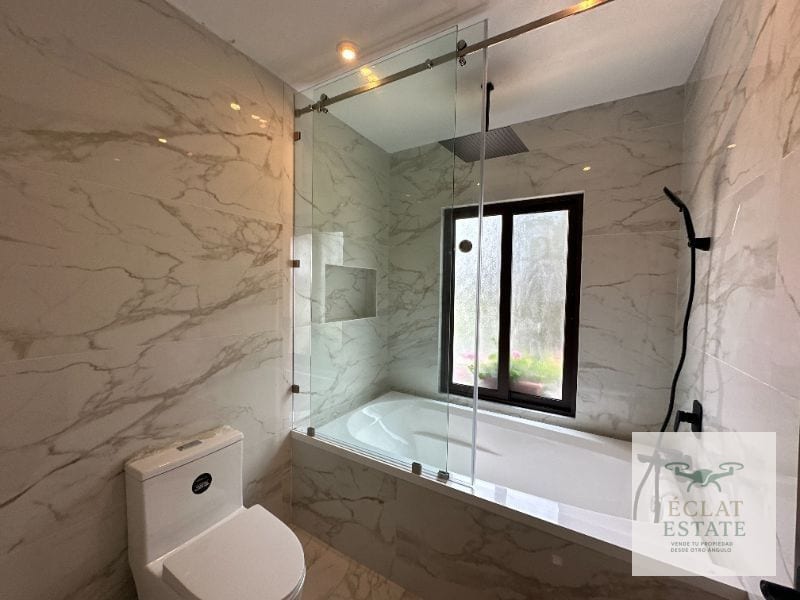 Casa en Venta en Los Franciscanos, Antigua Guatemala: Lujo y Confort — Casa en Venta en Ciudad Vieja, Sacatepéquez — foto 13 de 17