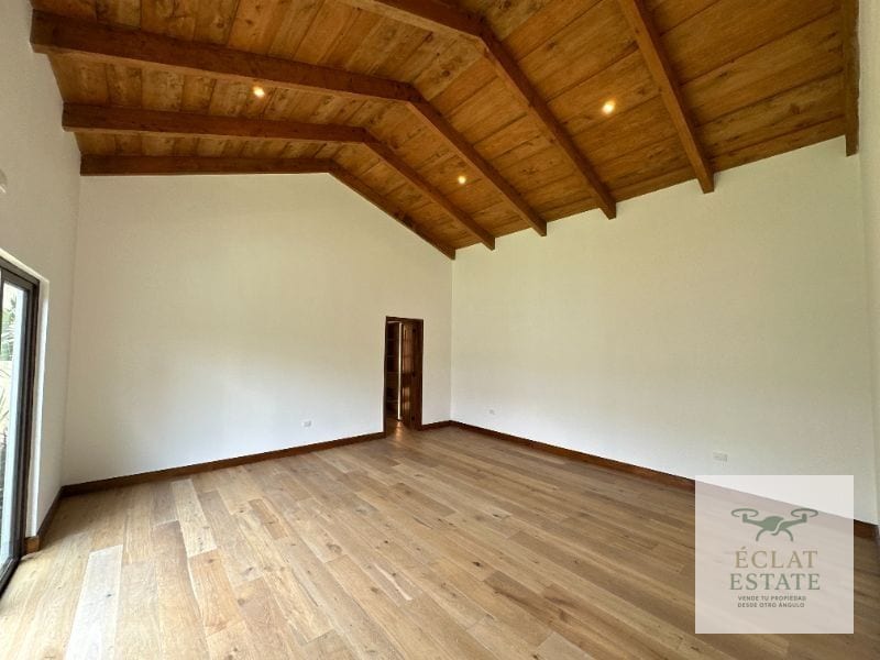 Casa en Venta en Los Franciscanos, Antigua Guatemala: Lujo y Confort — Casa en Venta en Ciudad Vieja, Sacatepéquez — foto 14 de 17