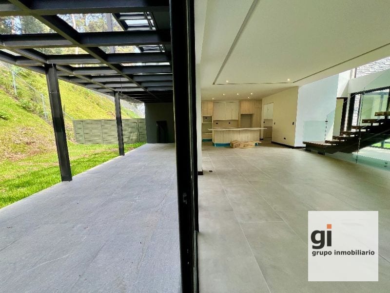 Hermosa Casa en Venta en San Miguel Buenavista — Casa en Venta en Santa Catarina Pinula, Guatemala, Ciudad — foto 9 de 17