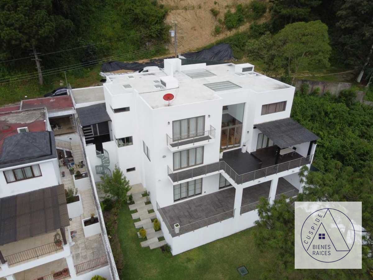 Zona 16 Las Cumbres vendo casa de lujo — Casa en Venta en Las Cumbres, Zona 16, Guatemala, Ciudad — foto 1 de 10