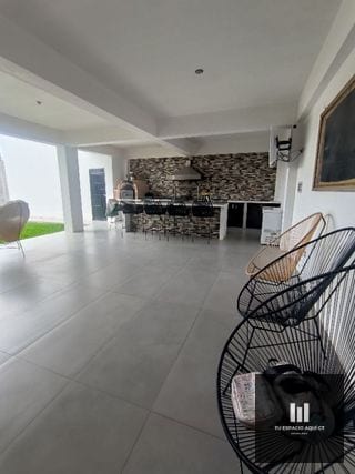 Casa Grande en Venta Zona 16 — Casa en Venta en Hacienda Real, Zona 16, Guatemala, Ciudad — miniatura 2 de 17