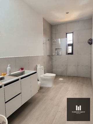 Casa Grande en Venta Zona 16 — Casa en Venta en Hacienda Real, Zona 16, Guatemala, Ciudad — miniatura 5 de 17