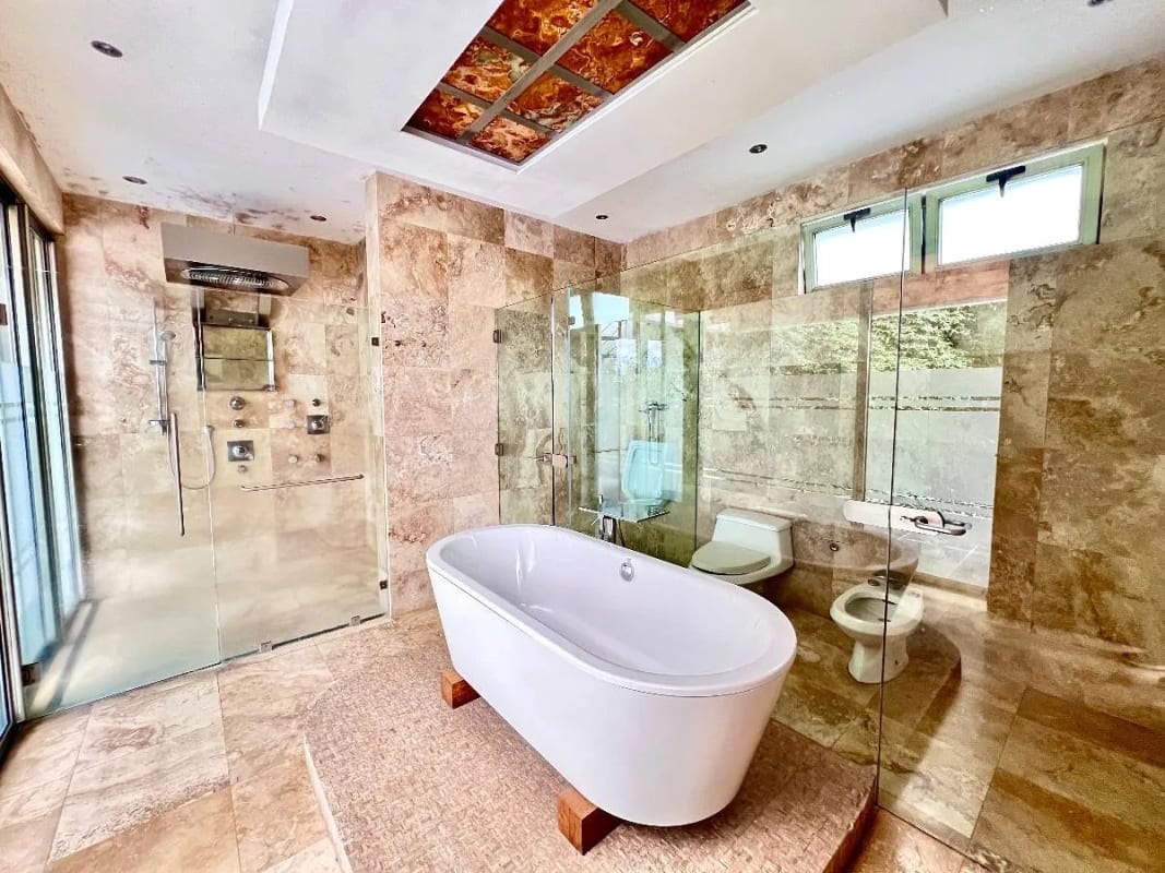 Residencia de Lujo en el Club de Golf más Exclusivo de Guatemala — Casa en Venta en Zona 16, Guatemala, Ciudad — foto 10 de 16