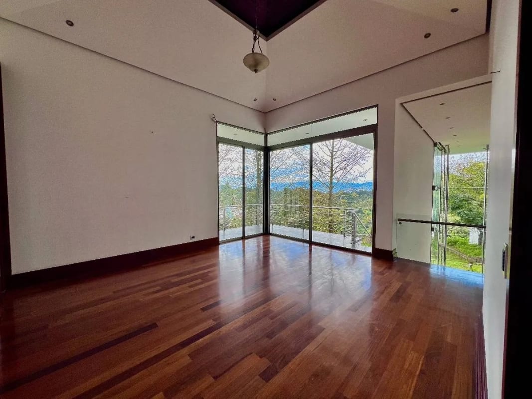 Residencia de Lujo en el Club de Golf más Exclusivo de Guatemala — Casa en Venta en Zona 16, Guatemala, Ciudad — foto 3 de 16