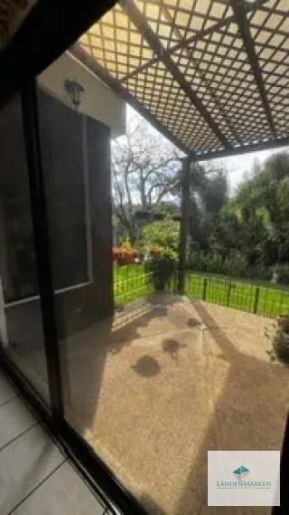 Venta de Casa con Extenso Terreno en San Cristobal Sector A10 — Casa en Venta en Zona 8 Mixco, Guatemala, Ciudad — miniatura 8 de 17