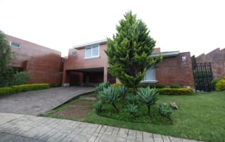 Casa en VENTA en Colinas de Castel — Casa en Venta en Colinas de Castel, Carretera a El Salvador, Guatemala, Ciudad — miniatura 1 de 7