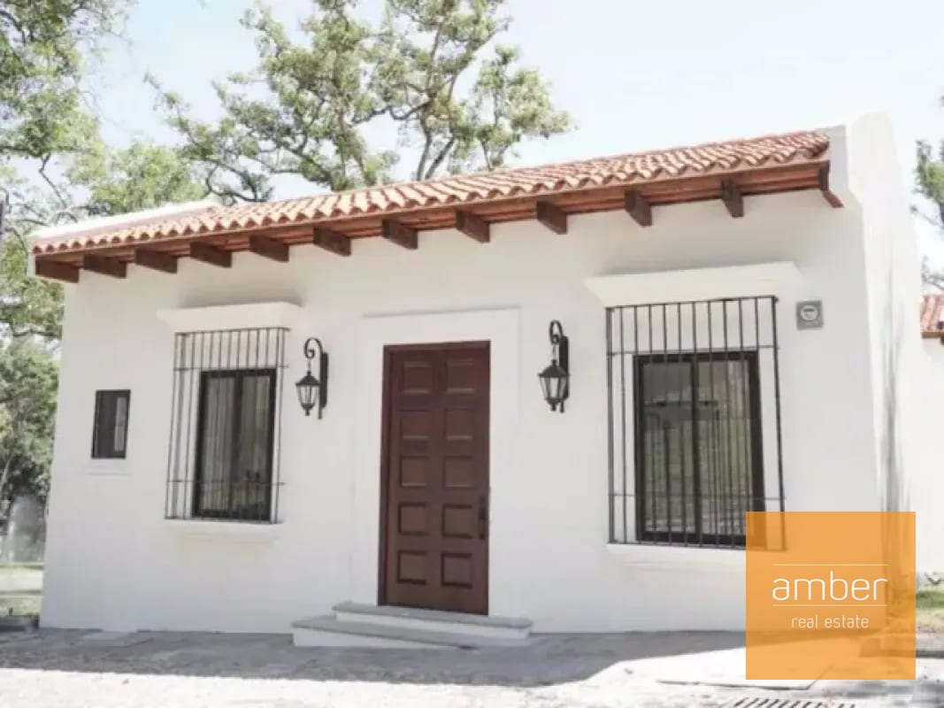 Casa en Gravileas, Antigua Guatemala — Casa en Venta en Las Gravileas, Antigua, Sacatepéquez — foto 1 de 8