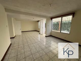 Amplia casa en venta en condominio Km 19 a San José Pinula — Casa en Venta en San José Pinula, Guatemala, Ciudad — miniatura 14 de 16