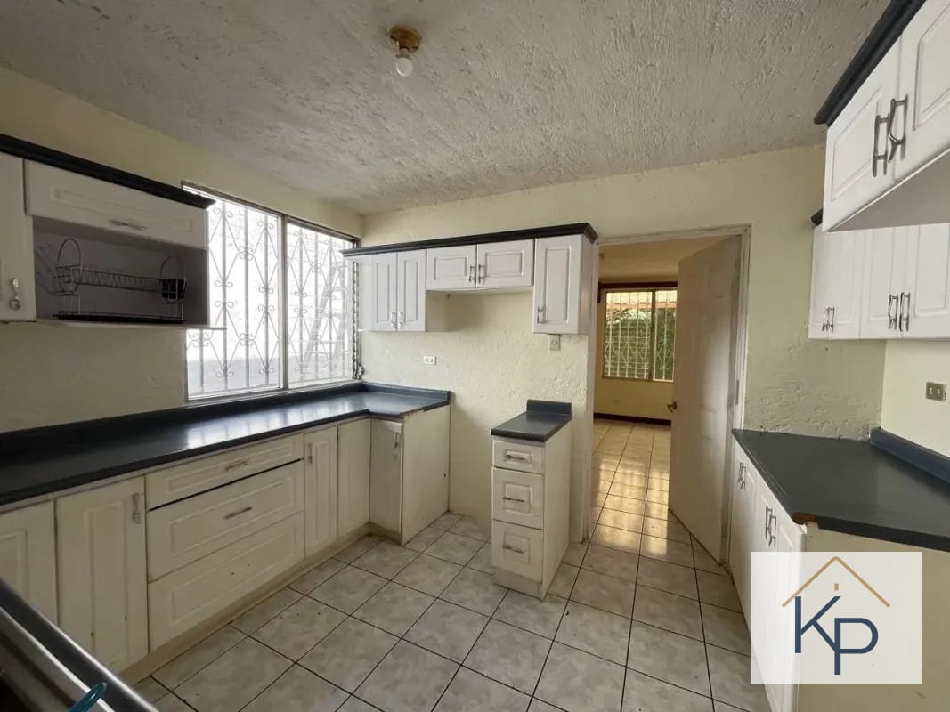 Amplia casa en venta en condominio Km 19 a San José Pinula — Casa en Venta en San José Pinula, Guatemala, Ciudad — foto 13 de 16