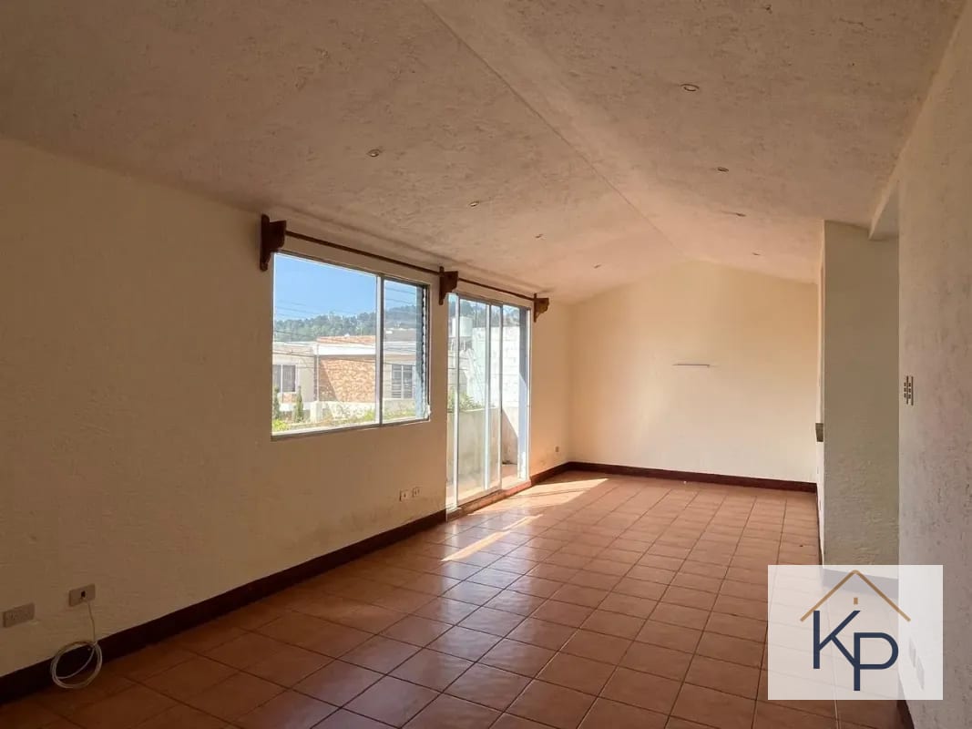 Amplia casa en venta en condominio Km 19 a San José Pinula — Casa en Venta en San José Pinula, Guatemala, Ciudad — foto 9 de 16
