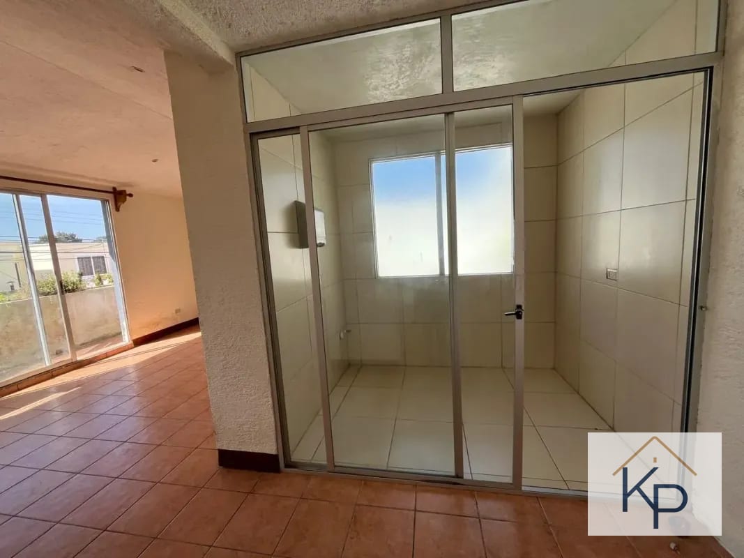 Amplia casa en venta en condominio Km 19 a San José Pinula — Casa en Venta en San José Pinula, Guatemala, Ciudad — foto 6 de 16